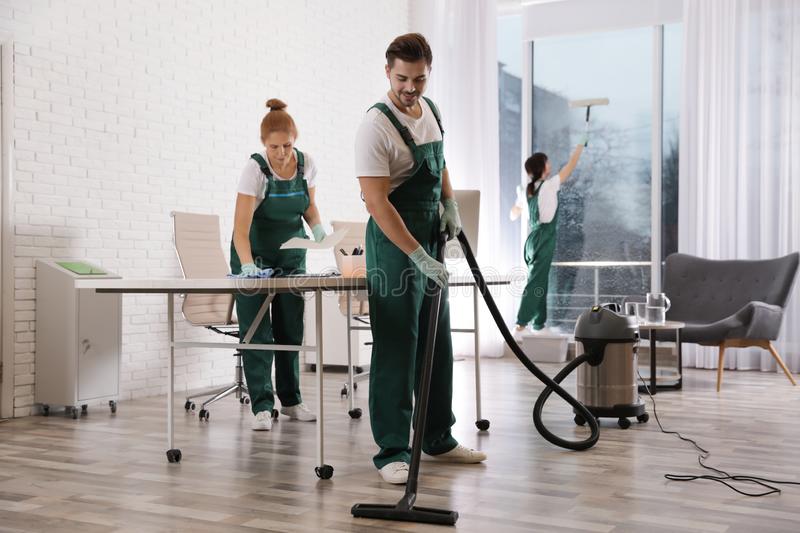 11 reasons to hire a professional cleaning service for your business