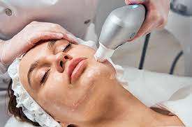 What are the benefits of a diamond facial