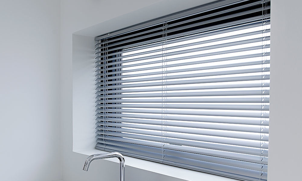 How to Fit Venetian Blinds? A Step-By-Step Guide to Quick Installation