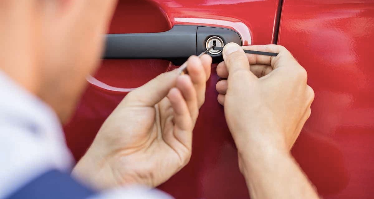 automobile door lock repair