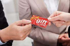 Why the best employee rewards are gift cards