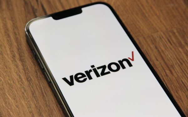 Verizon Vs AT&T – Which One is Better?
