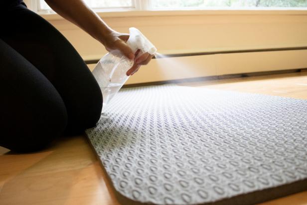 The Best Lululemon Yoga Mat Cleaner