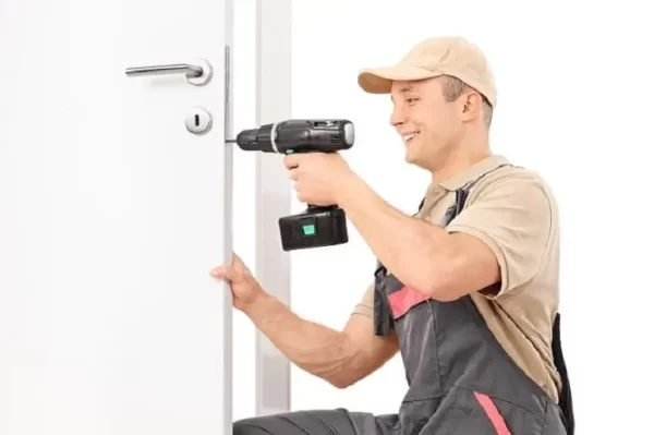 Locksmith Bow: Suggestions to Secure a Door without a Lock