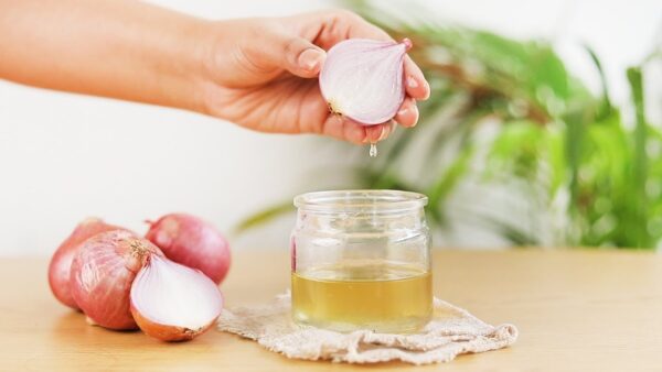 Best Hair Growth Oil: How is Onion Hair Oil Beneficial for Our Hair?￼