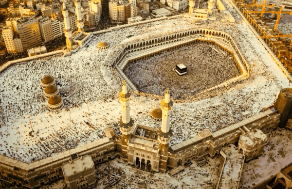 Avail Easter Holidays to Perform Umran Through Cost-Friendly Easter Umrah Packages