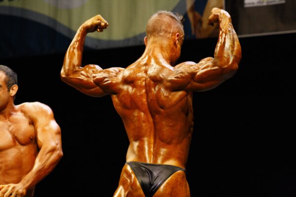 7 Crazy Reasons Why Bodybuilders Tan – Workout with Style 