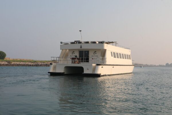 Lease Sunshine Boats in Abu Dhabi